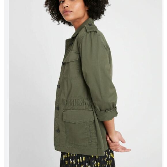 Banana Republic Jackets & Blazers - Banana Republic Women's Medium Green Twill Utility Jacket